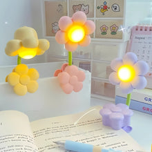 Load image into Gallery viewer, Clip on Reading Lamp - Tinyminymo
