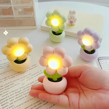 Load image into Gallery viewer, Kawaii Flower Mini Desk Lamp - Tinyminymo
